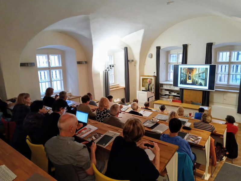 Památková akademie třetího věku. Úvodní hodina s Doc. PhDr. Josefem Štulcem, emeritním profesorem památkové péče  na téma  - Historický vývoj vztahu člověka k památkám, zrod památkové péče